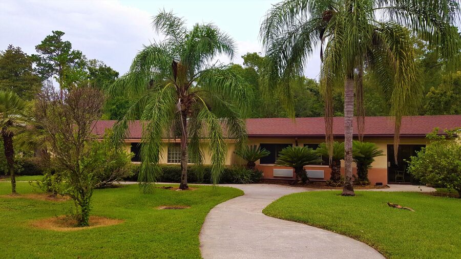 retirement home in green cove springs